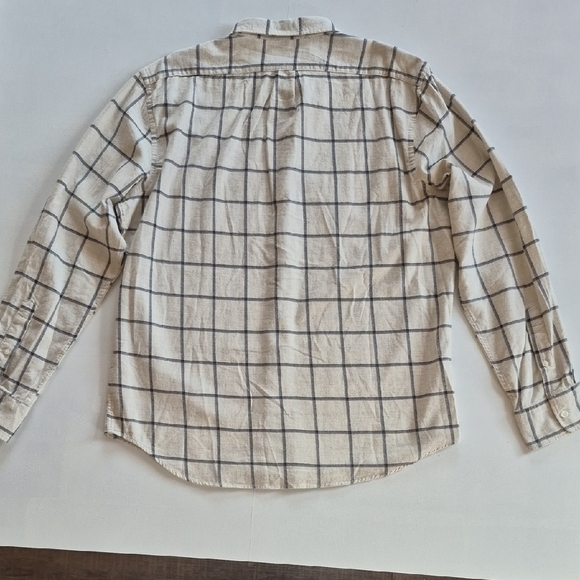 Mens Old Navy Cream and Black Casual Button Down Shirt - Picture 5 of 6